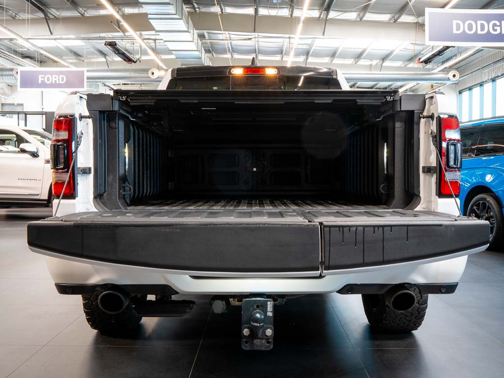 dodge-ram-5-7-v8-laramie-night-edition - 7