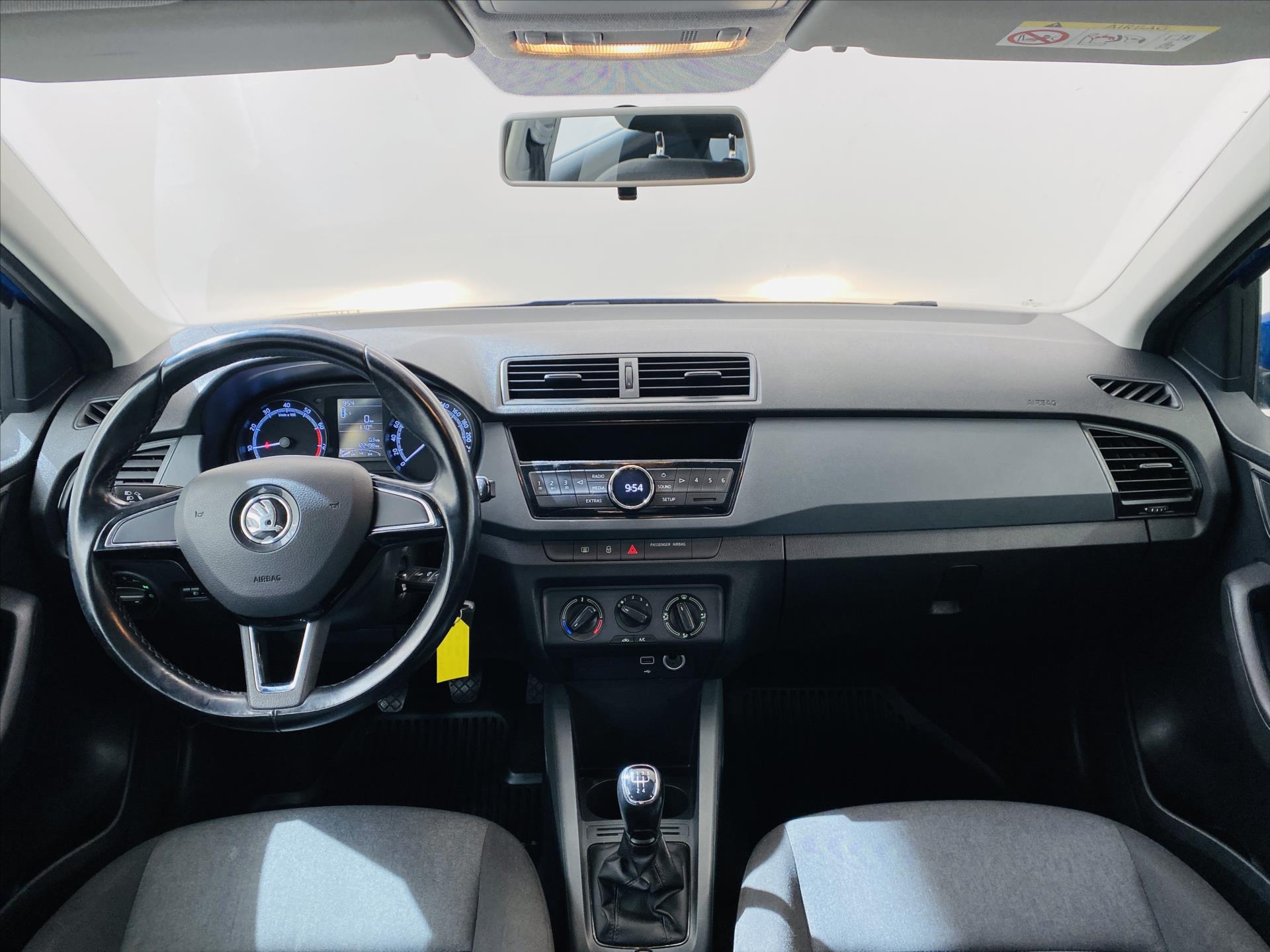 skoda-fabia-1-0-tsi-70kw-active - 8