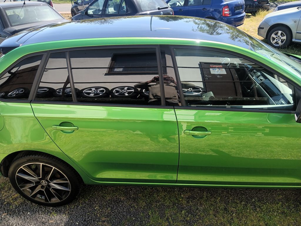 skoda-rapid-1-2-tsi-emotion-plus-panorama - 5