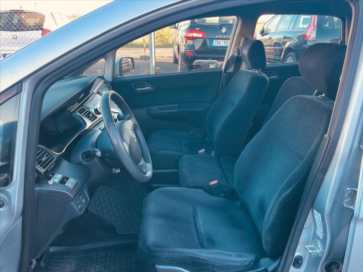 honda-fr-v-2-2-i-ctdi - 7