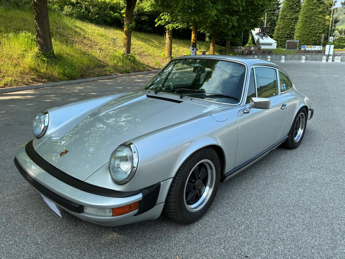 Porsche 911  2.7 COUPE'   