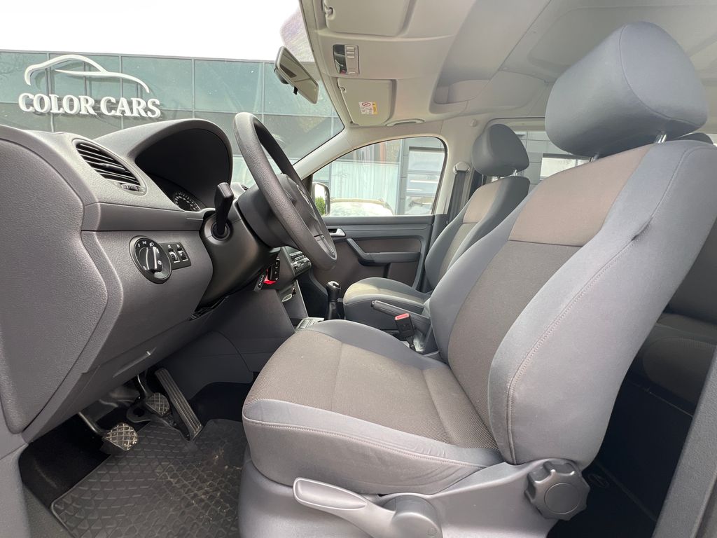 volkswagen-caddy-1-6-tdi-102k-servis-zaruka - 7