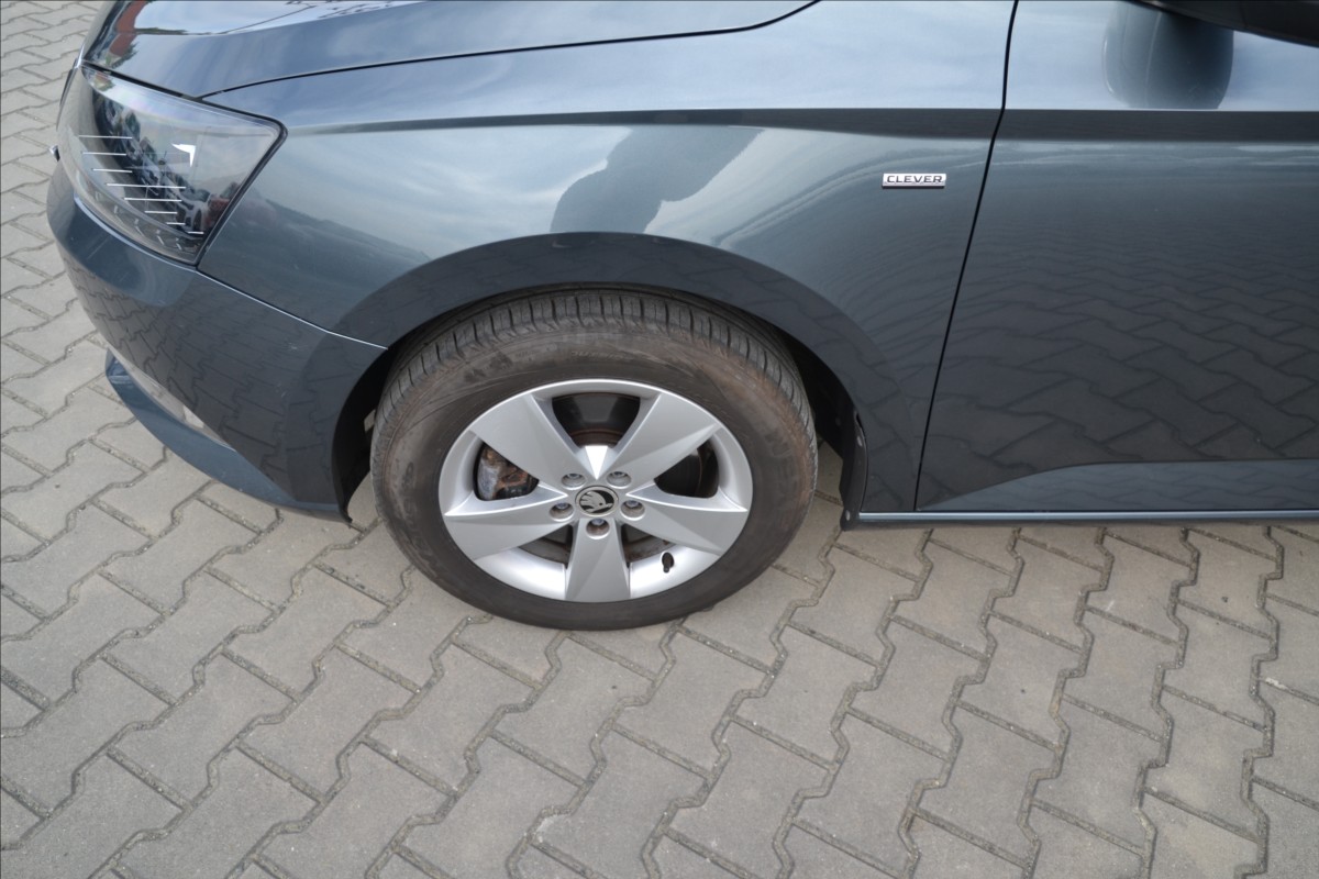 skoda-fabia-1-0-tsi-digiklima-tempomat-pekne-iii - 4