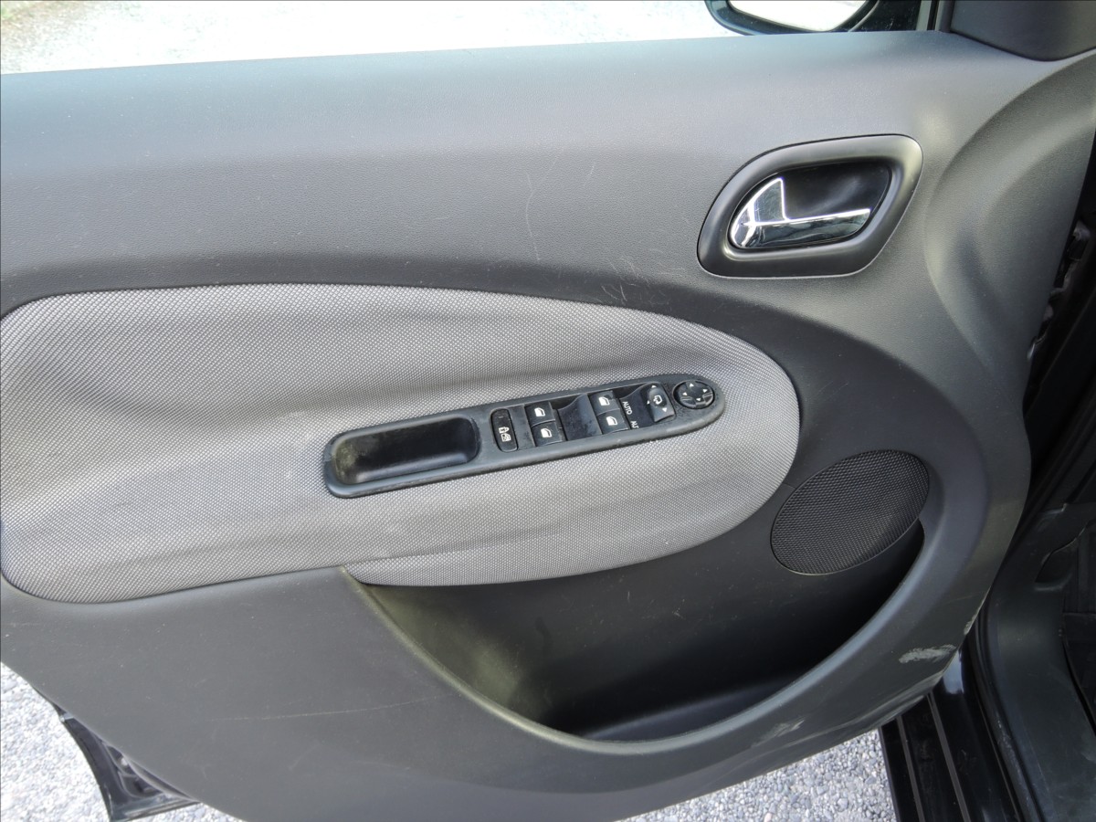 citroen-c3-picasso-1-4-vti-tazne-senzory-servis - 9