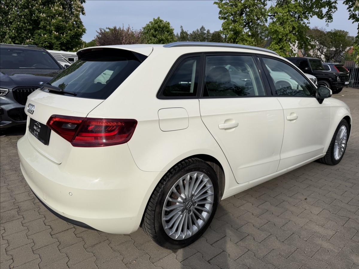audi-a3-sportback-1-6-tdi - 5