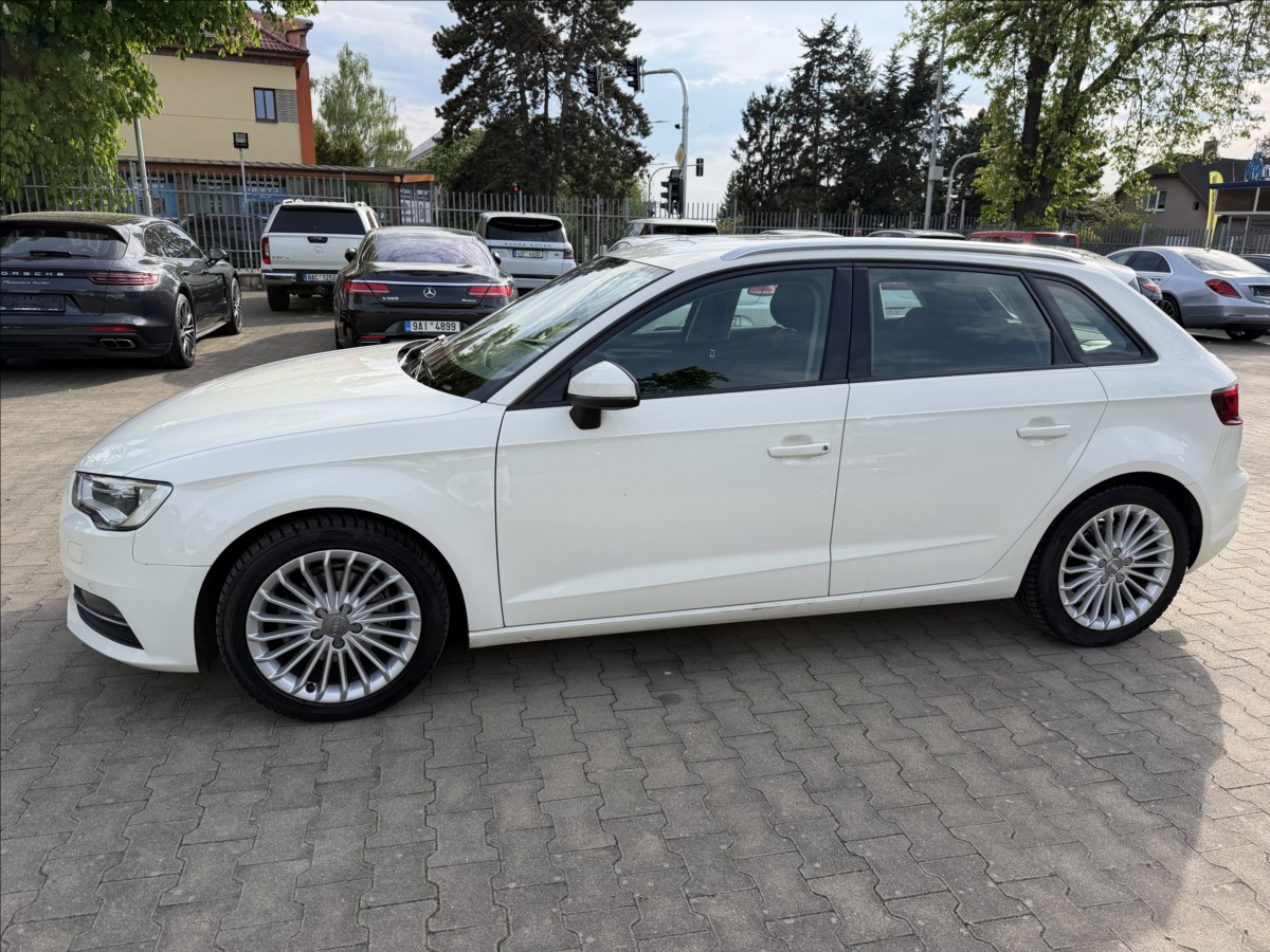 audi-a3-sportback-1-6-tdi - 8