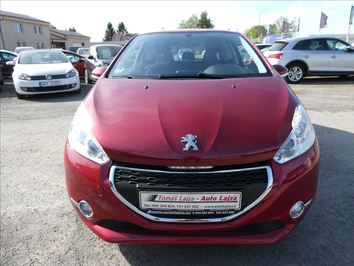 peugeot-208-1-2-i-60kw-1-majitel-serviska - 1