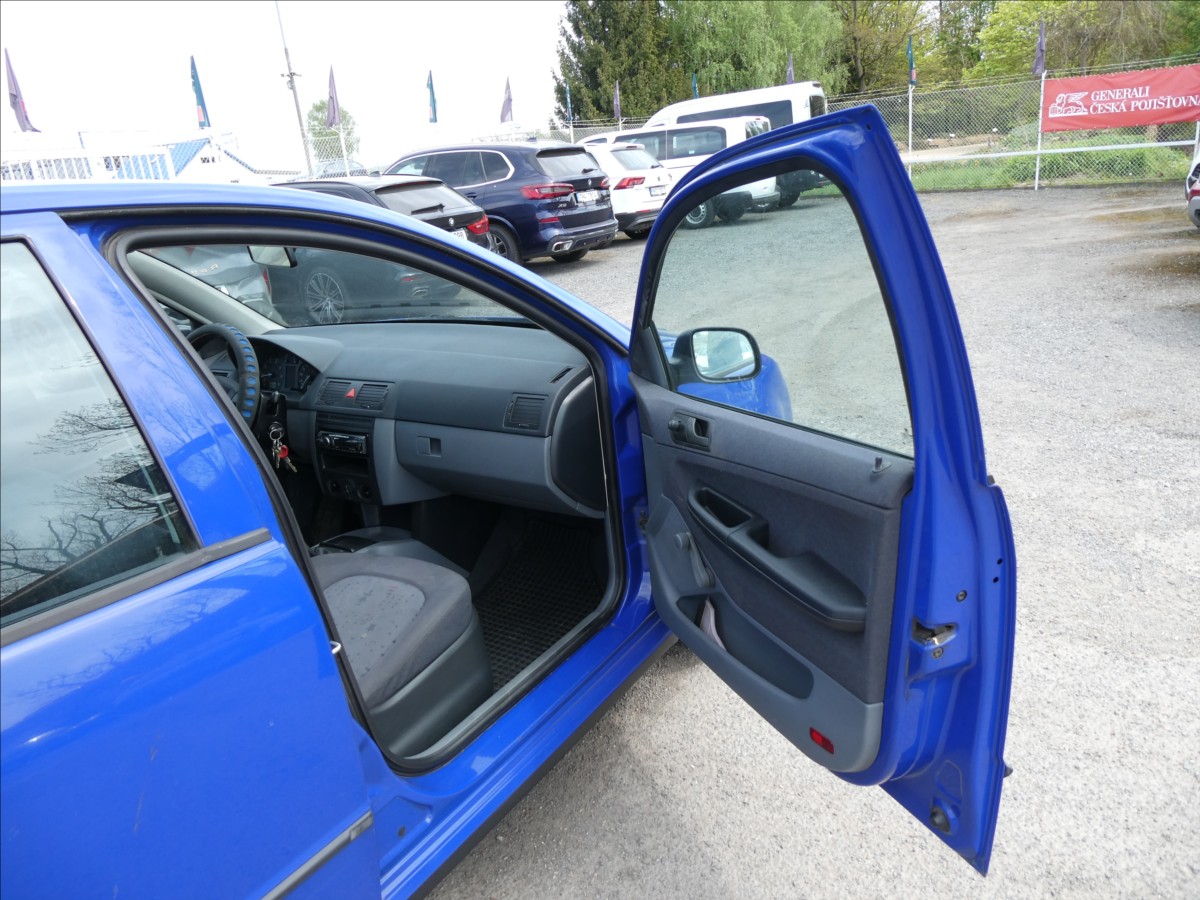 skoda-fabia-1-4-mpi-zaves-koupeno-v-cr - 9