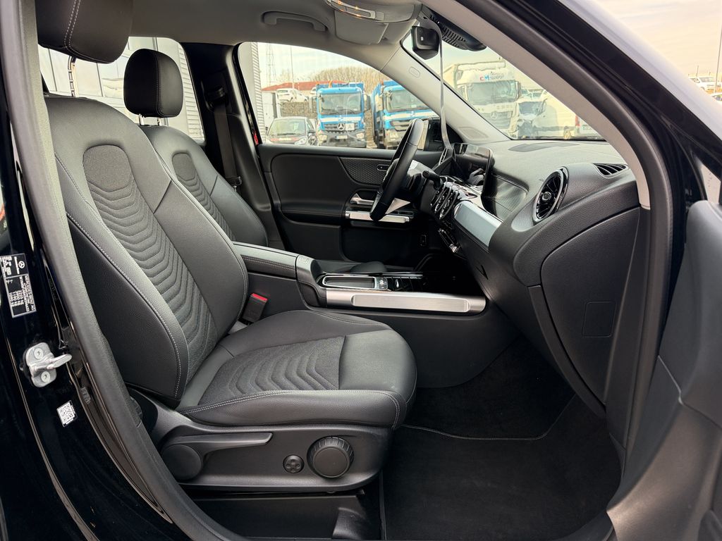 mercedes-benz-glb-glb-180d - 9