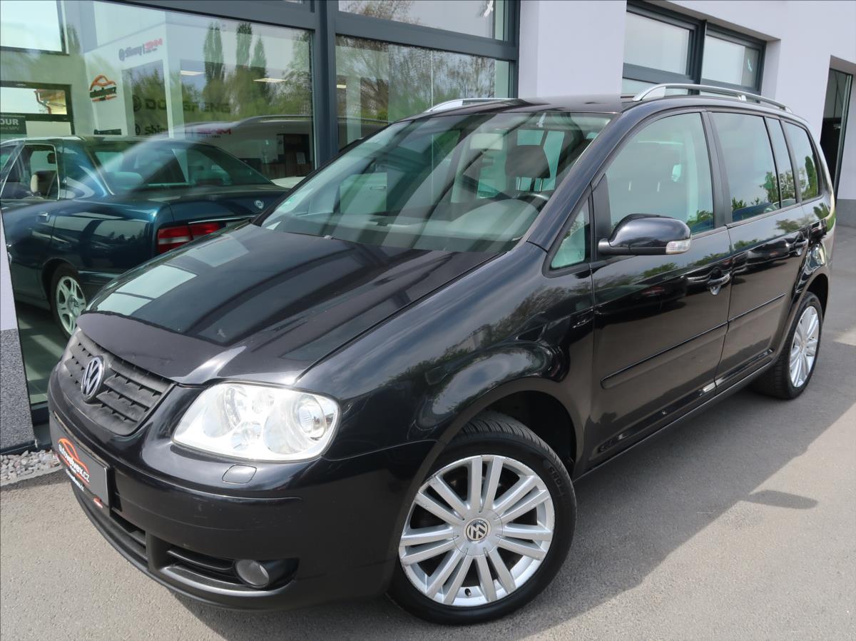 Volkswagen Touran 2,0 TDi,103kW,Aut.klima,tažné