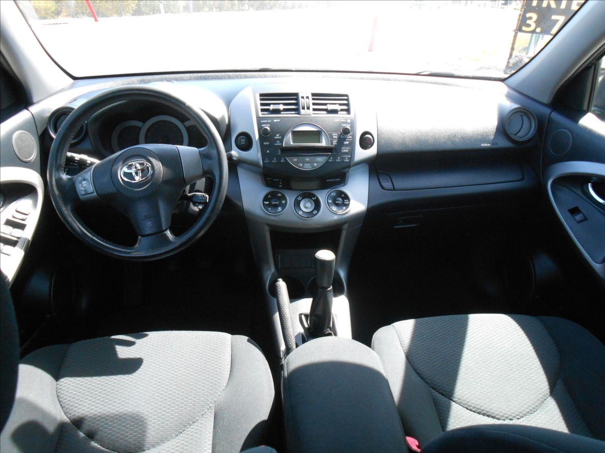 toyota-rav4-2-0-vvti-112kw-cz-serviska-4x4 - 7