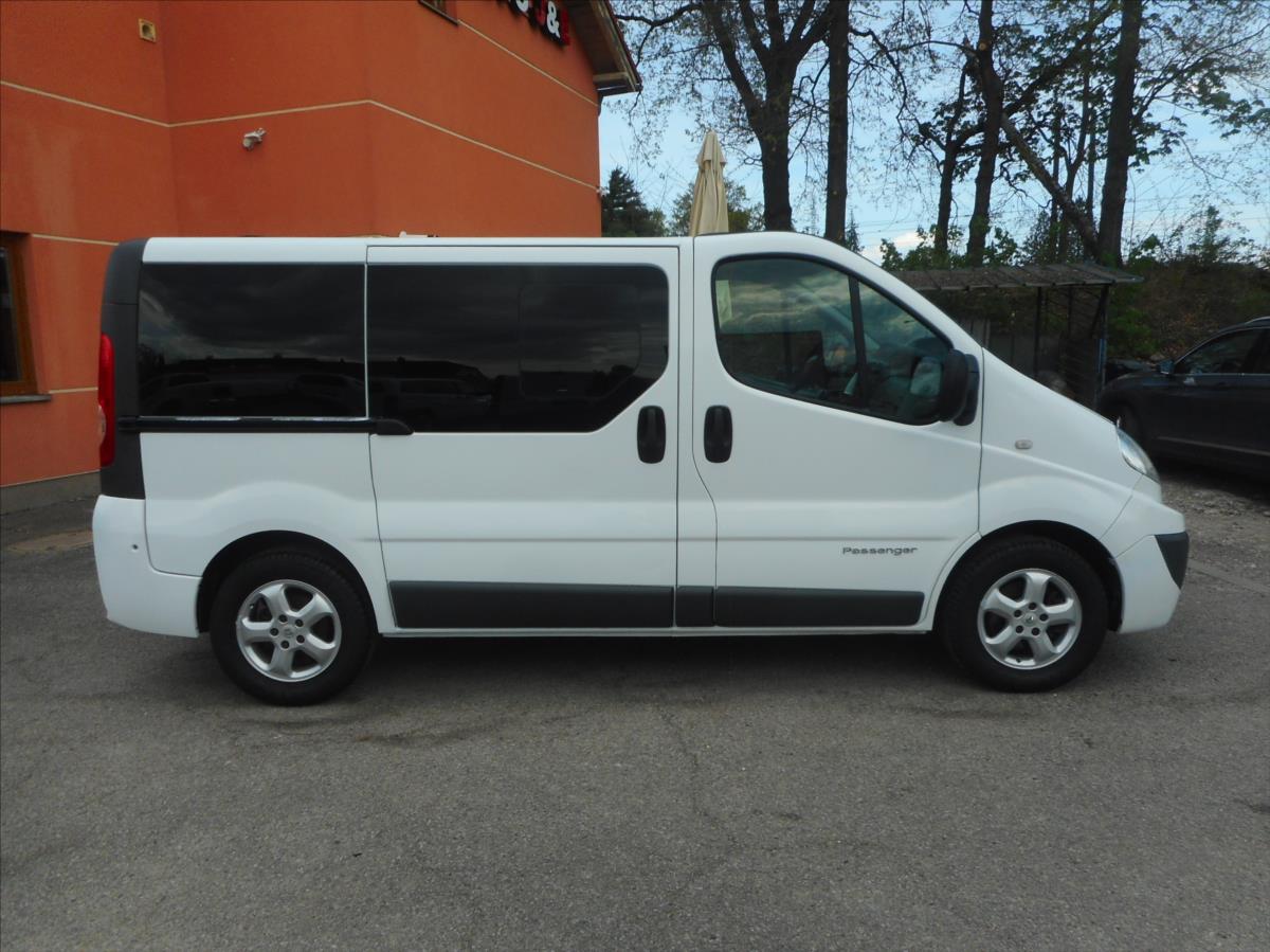 renault-trafic-2-0-dci-9-mist - 3