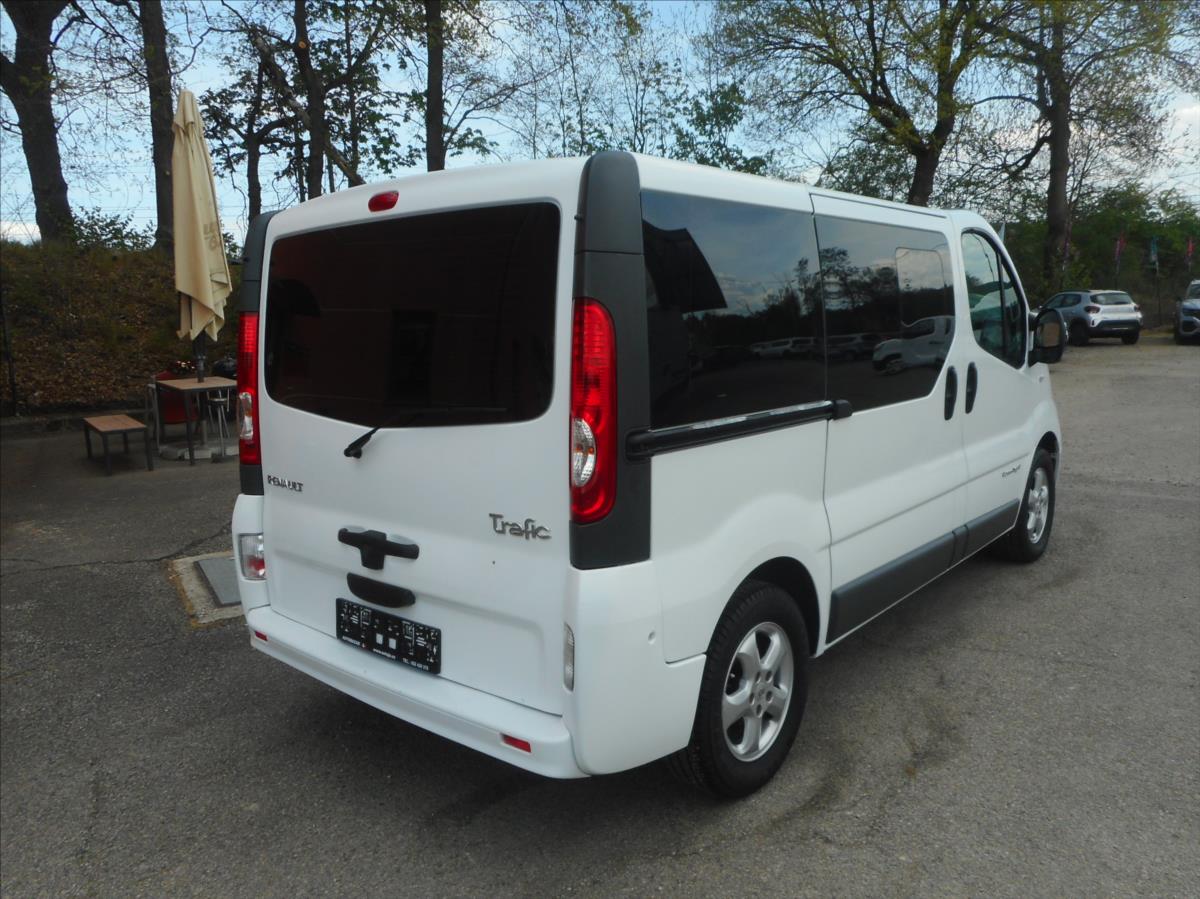 renault-trafic-2-0-dci-9-mist - 4