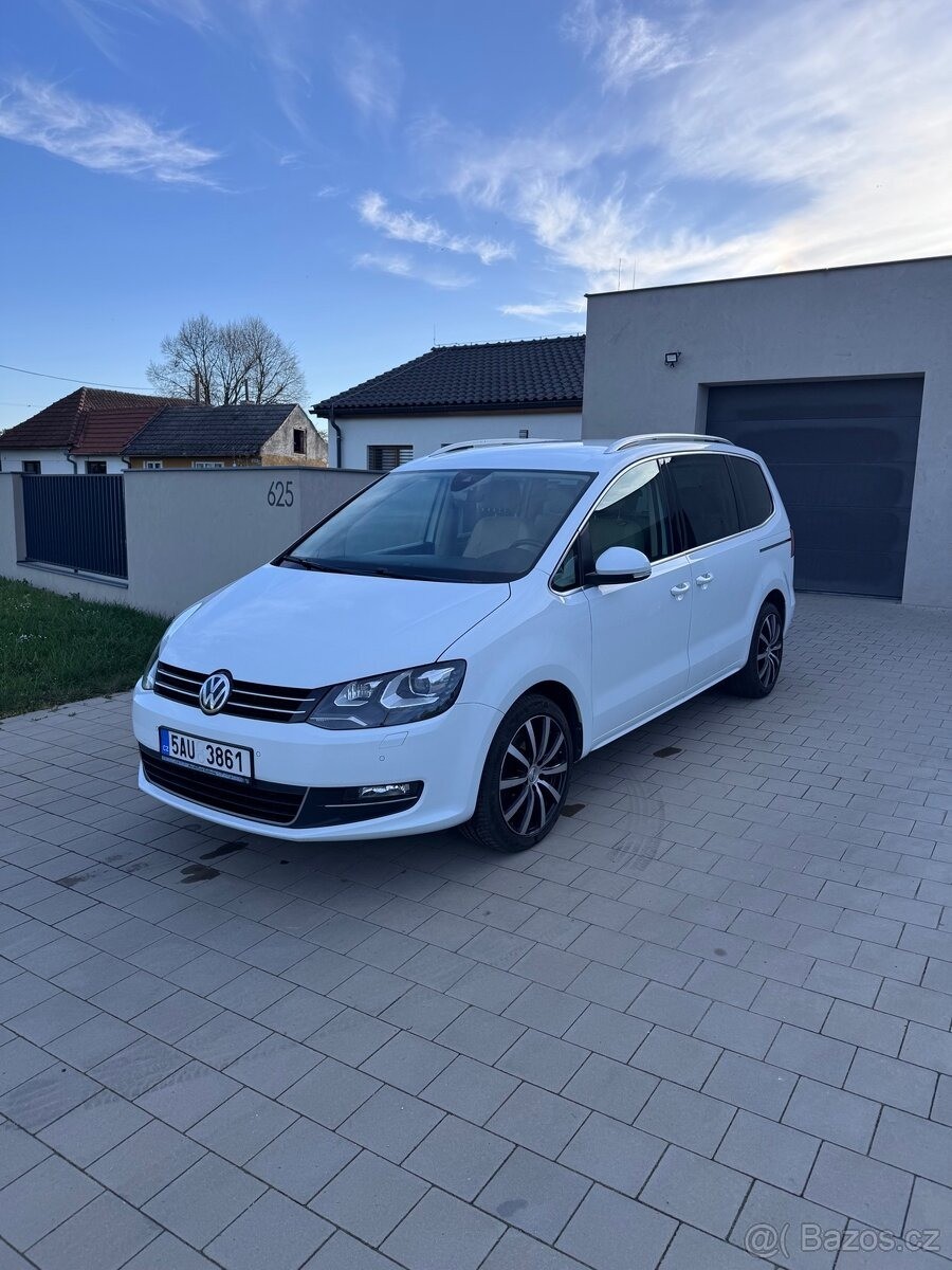 Volkswagen Sharan 2,0   2. Majitel, servisní knížka