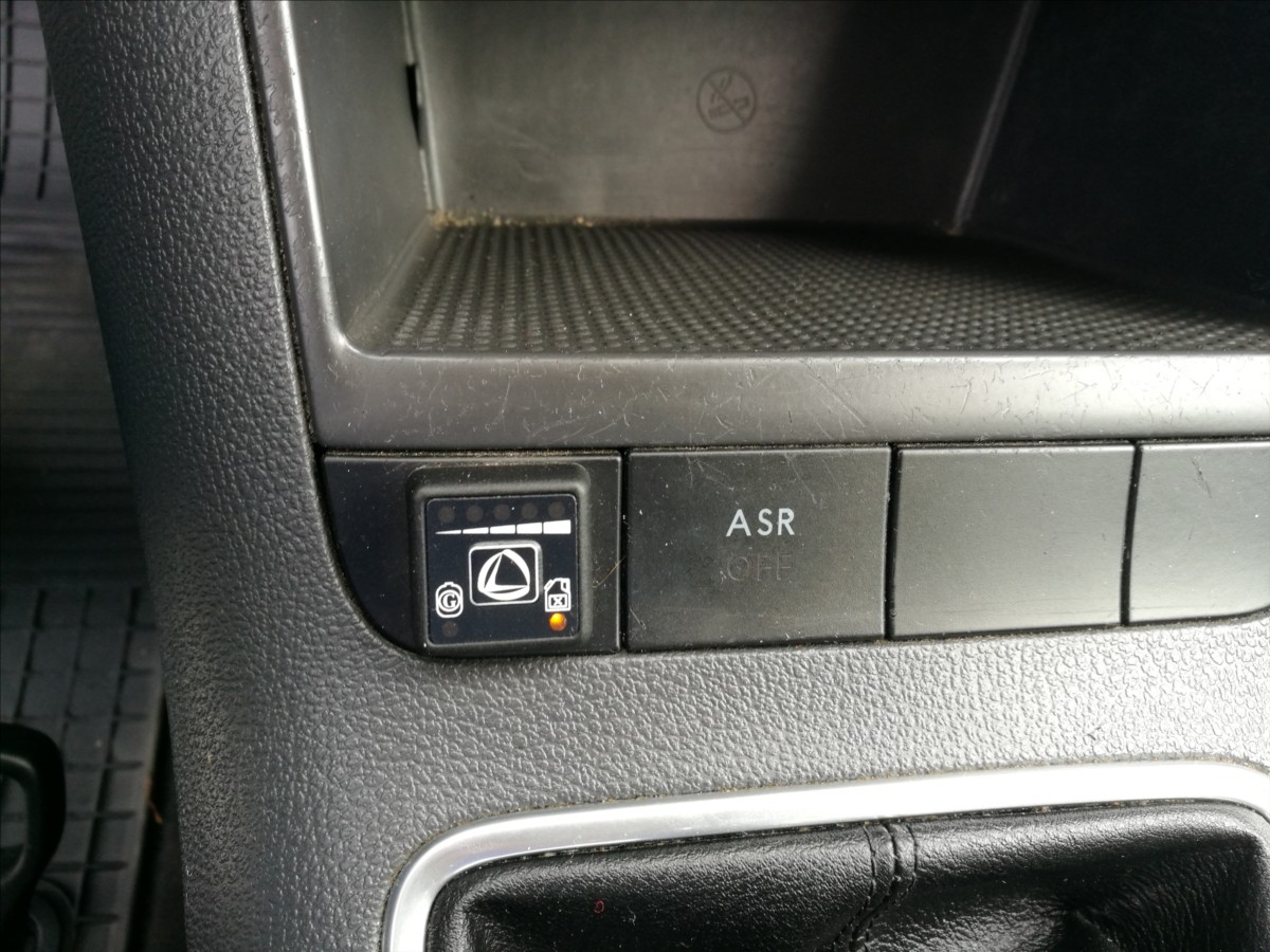 volkswagen-golf-plus-1-4-i-lpg - 7