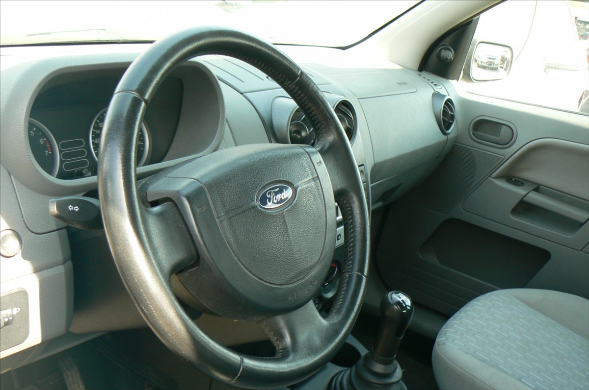 ford-fusion-1-6-4x-kola-zimni - 9