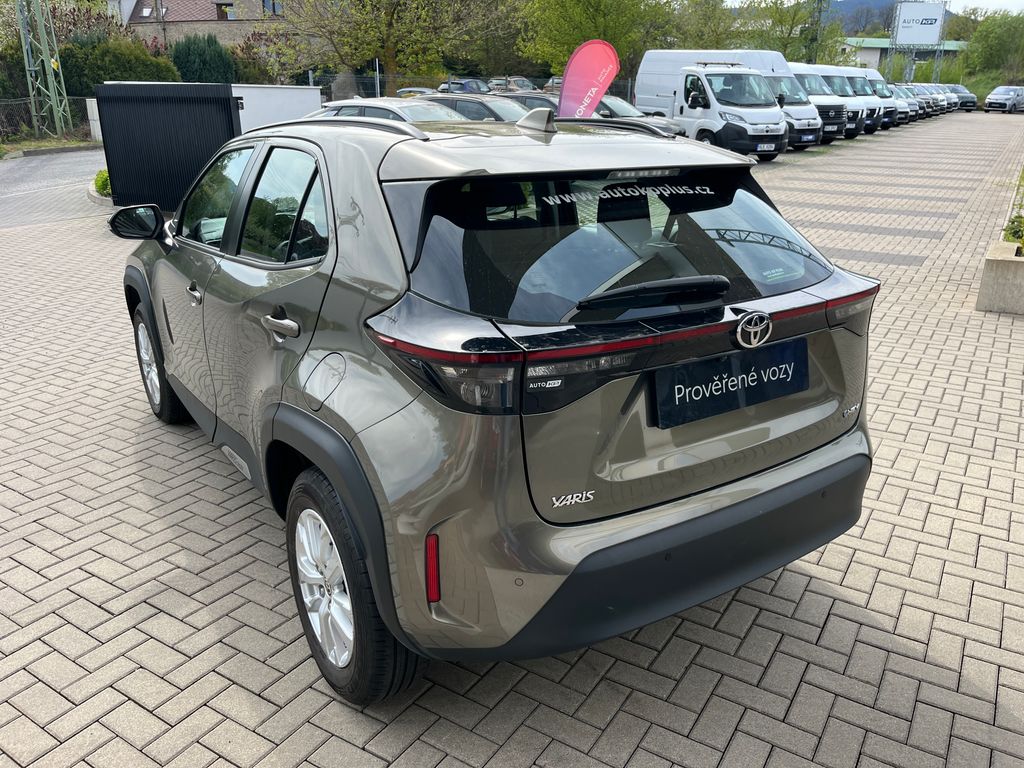toyota-yaris-cross-1-5-hybrid-e-cvt-comfort - 3
