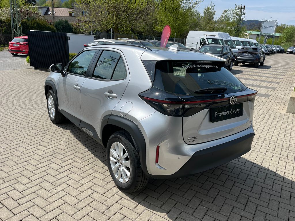 toyota-yaris-cross-1-5-hybrid-e-cvt-comfort - 3