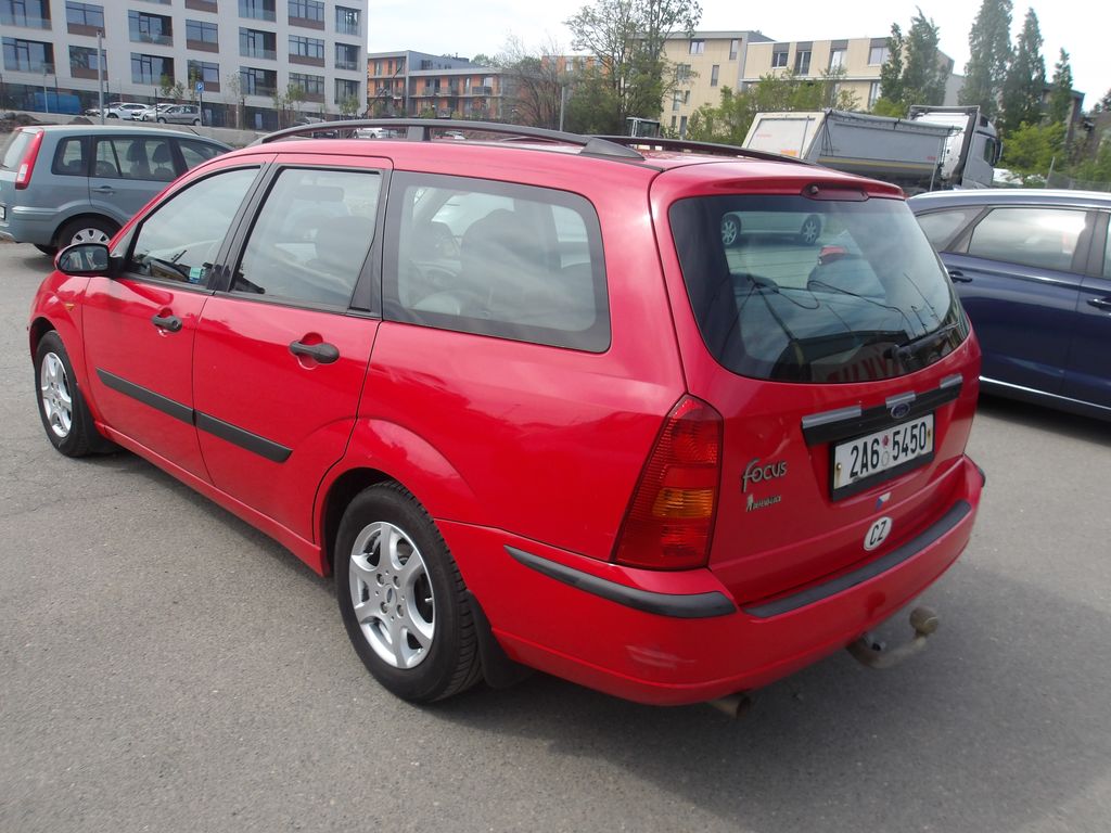 ford-focus-1-8i-85kw-nova-spojka - 8