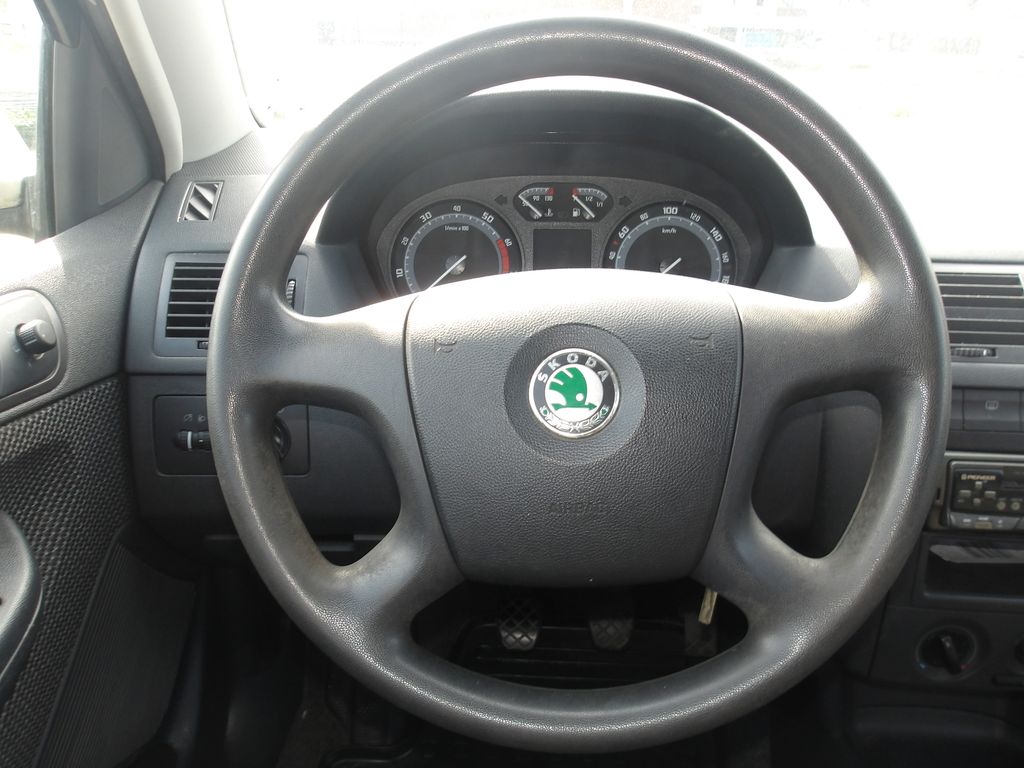 skoda-fabia-1-2i-naj-150000km - 8