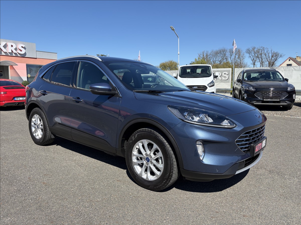 ford-kuga-2-5-phev-165kw-titanium-zamluveno - 1