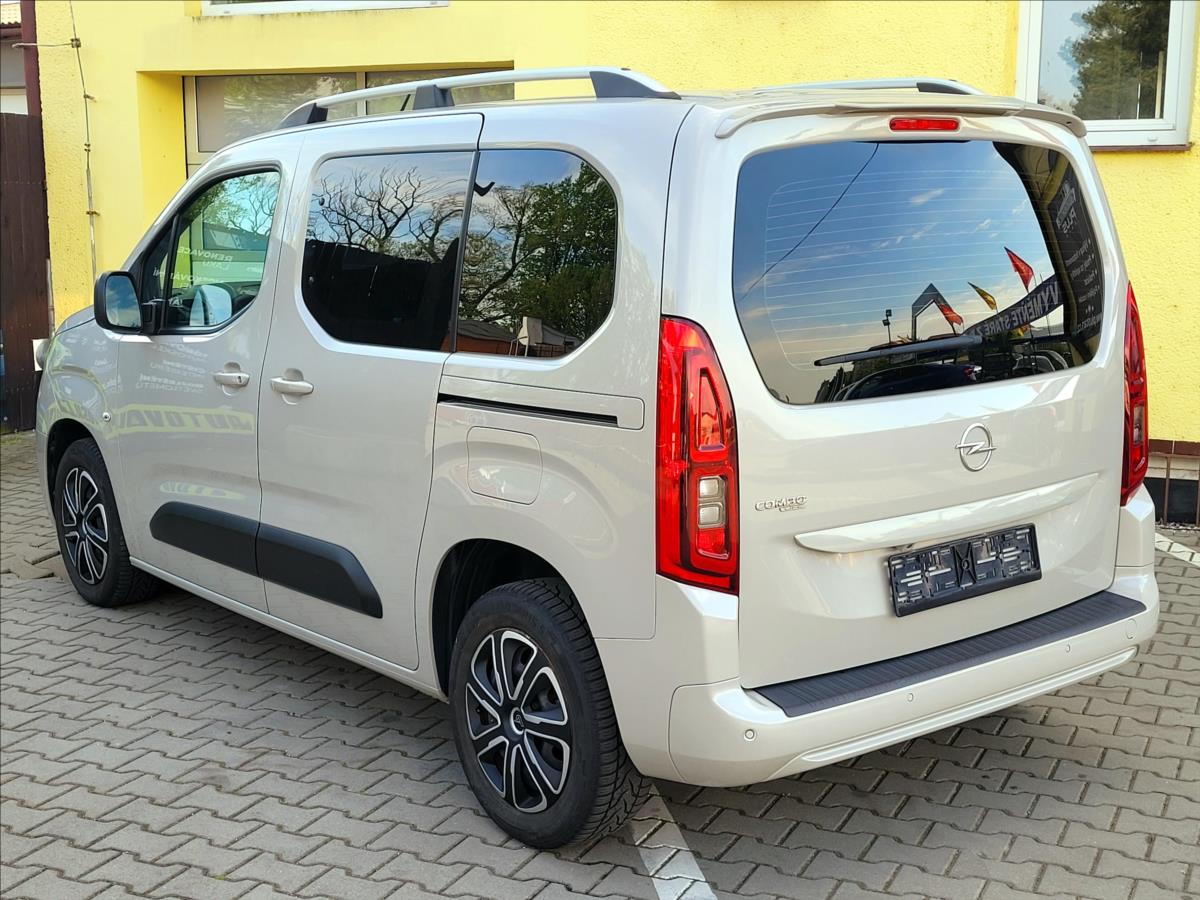 opel-combo-1-2-t-life-top-stav-cebia-cr - 8