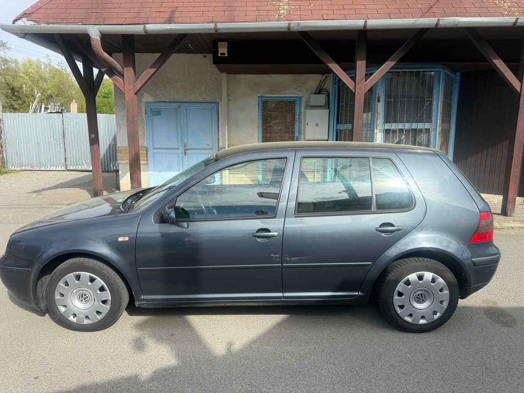 volkswagen-golf-1-6-74-kw-benzin-automat - 1
