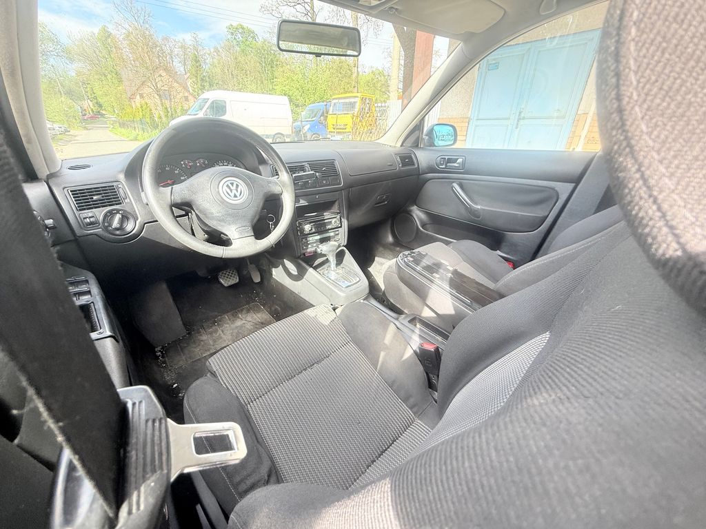 volkswagen-golf-1-6-74-kw-benzin-automat - 8
