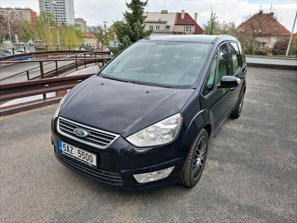Ford Galaxy 2,0   TDCI 120 kW, 7 míst, tažné