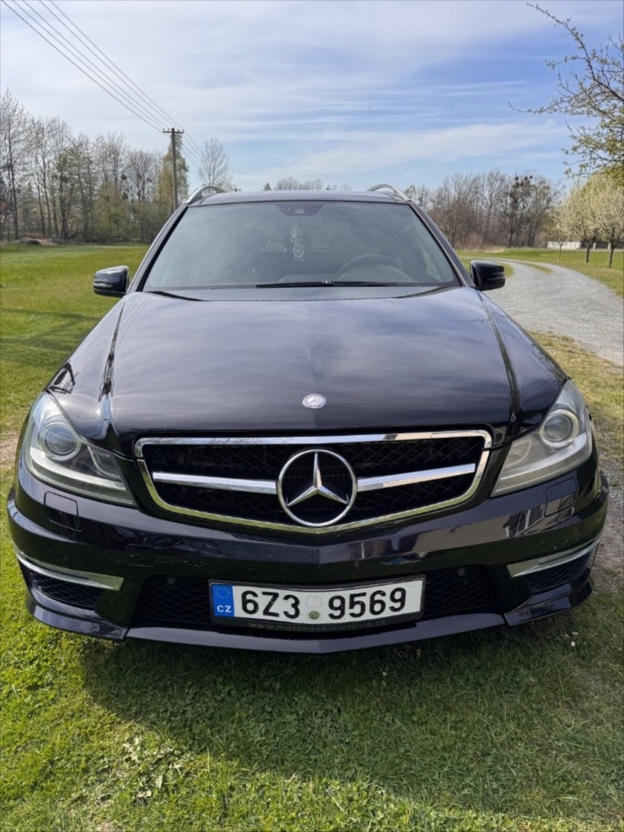Mercedes-Benz Třídy C 3,0   V6 AMG Paket- 4matic 2011