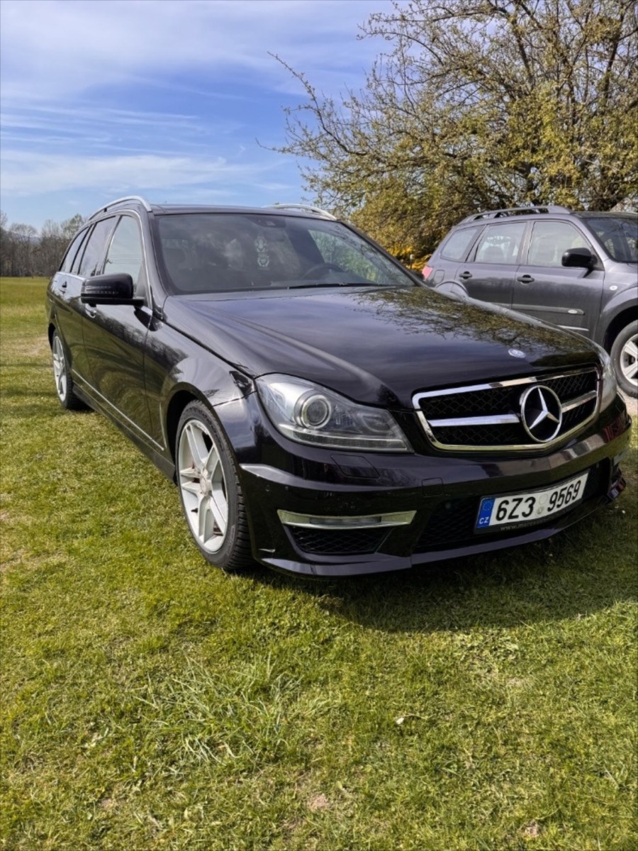 mercedes-benz-tridy-c-3-0-v6-amg-paket-4matic-2011 - 3