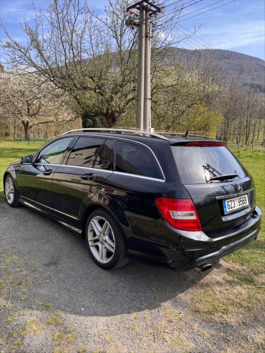 mercedes-benz-tridy-c-3-0-v6-amg-paket-4matic-2011 - 5