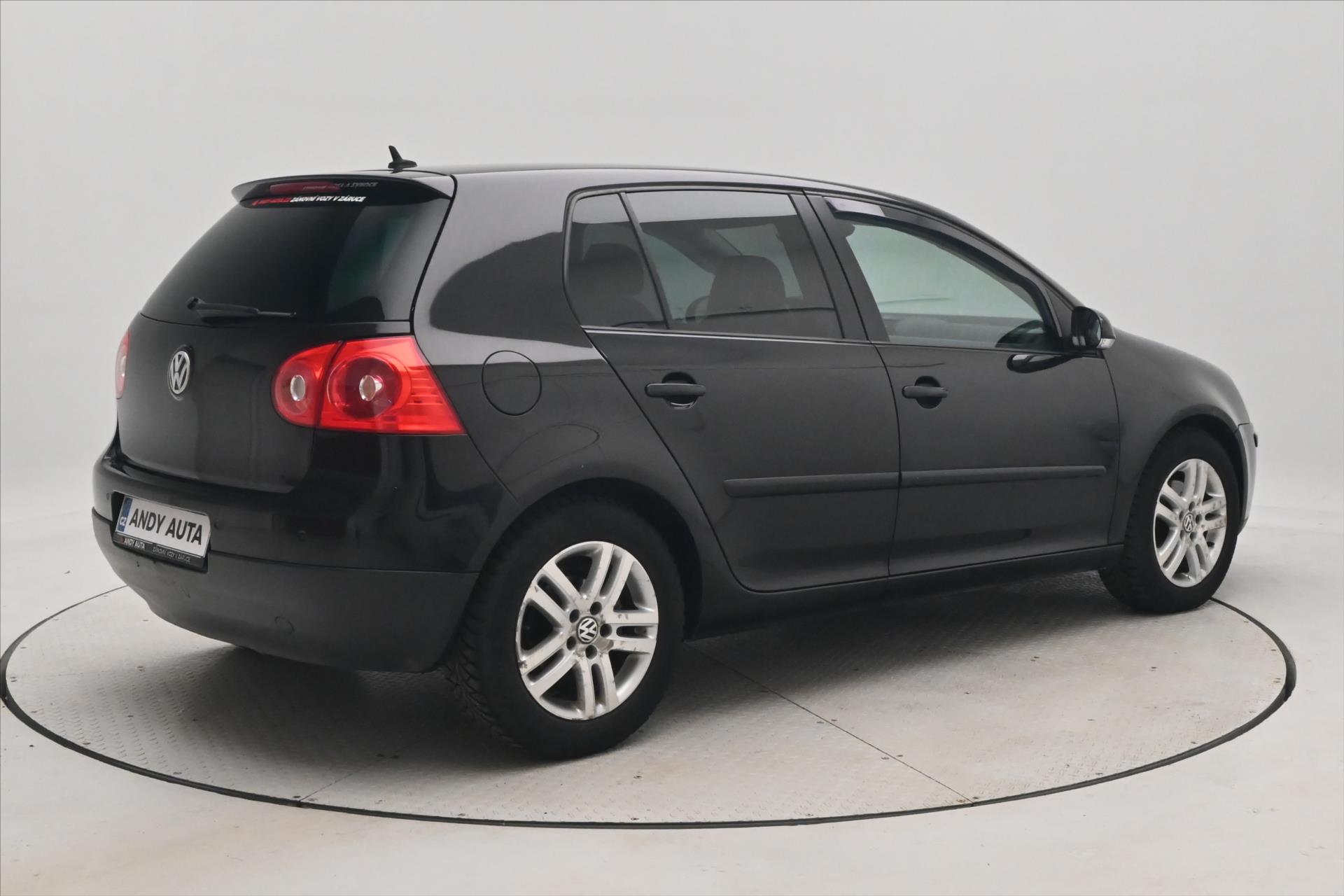 volkswagen-golf-2-0-tdi-103-kw-dsg-trend-nova-stk - 4