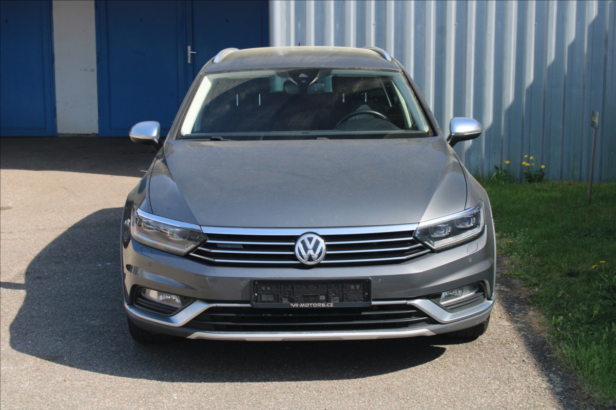 volkswagen-passat-2-0-tsi-alltrack-highline-4motion - 1
