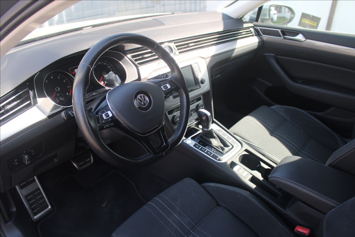 volkswagen-passat-2-0-tsi-alltrack-highline-4motion - 9