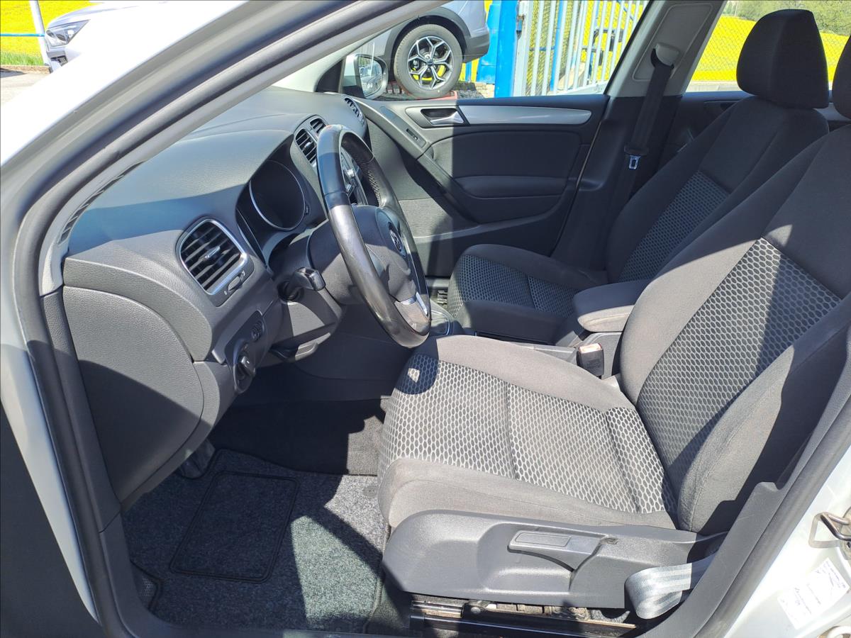volkswagen-golf-1-6-tdi-digiklima - 4