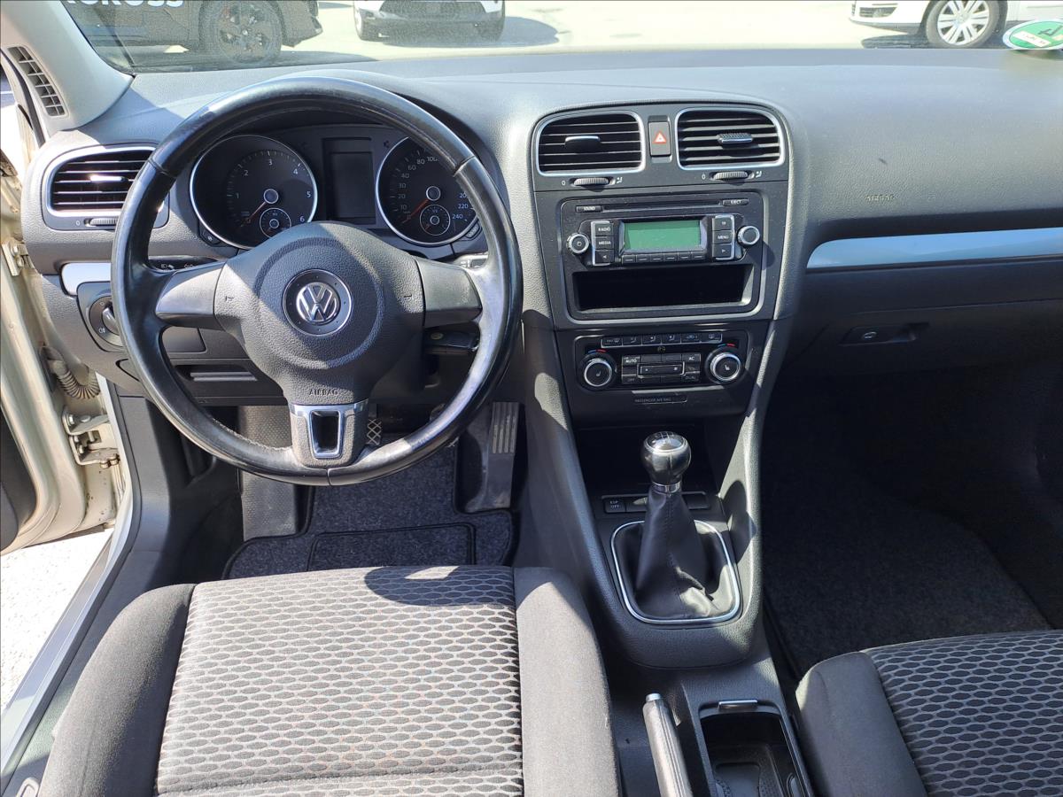 volkswagen-golf-1-6-tdi-digiklima - 8