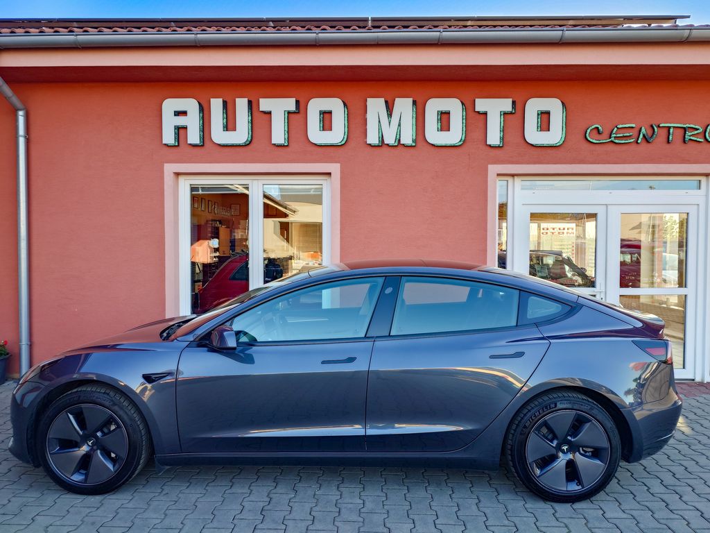 tesla-model-3-standard-range-plus-208-kw-soh - 1