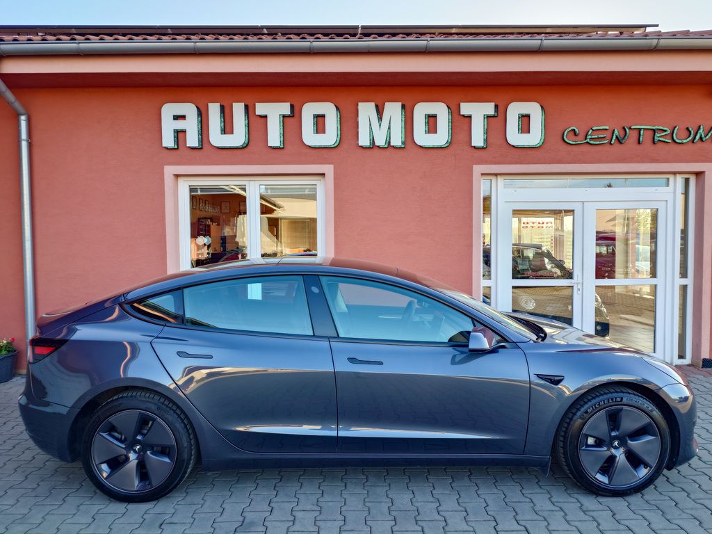 tesla-model-3-standard-range-plus-208-kw-soh - 4
