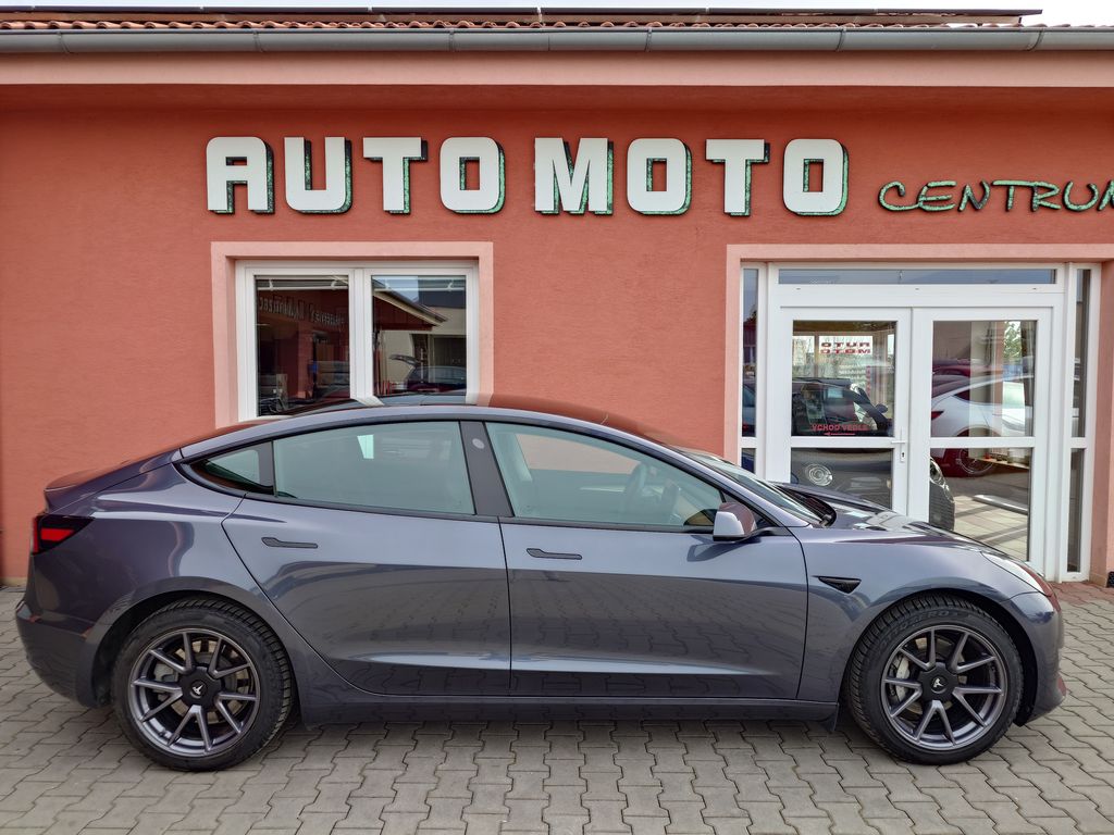 tesla-model-3-long-range-dual-motor-366-kw-s - 4