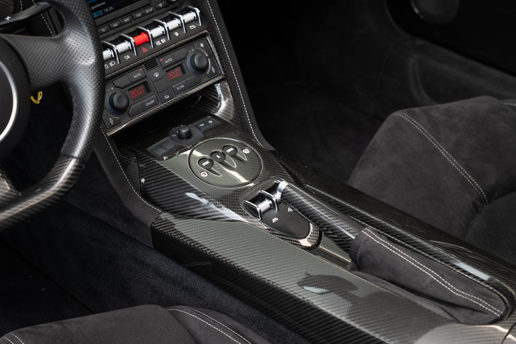 lamborghini-gallardo-spyder-karbo-alcantace-kamera - 9