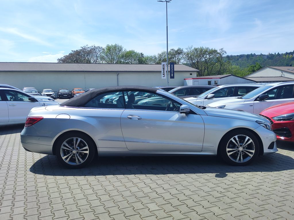 mercedes-benz-tridy-e-220d-125kw-cabrio - 5