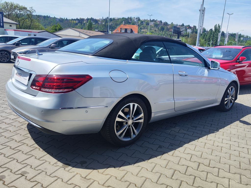 mercedes-benz-tridy-e-220d-125kw-cabrio - 7