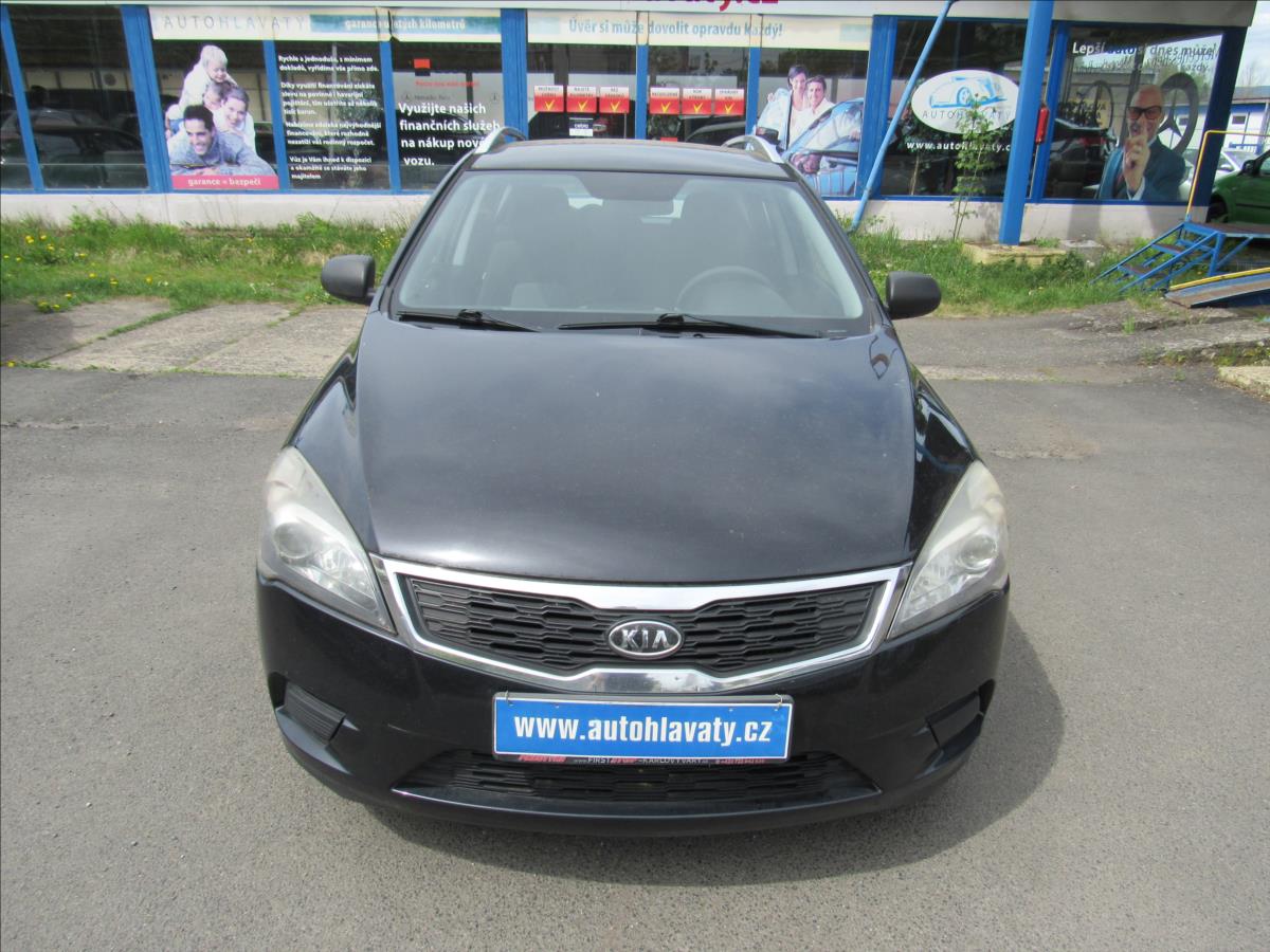 kia-ceed-1-6-crdi-66kw-combi - 1