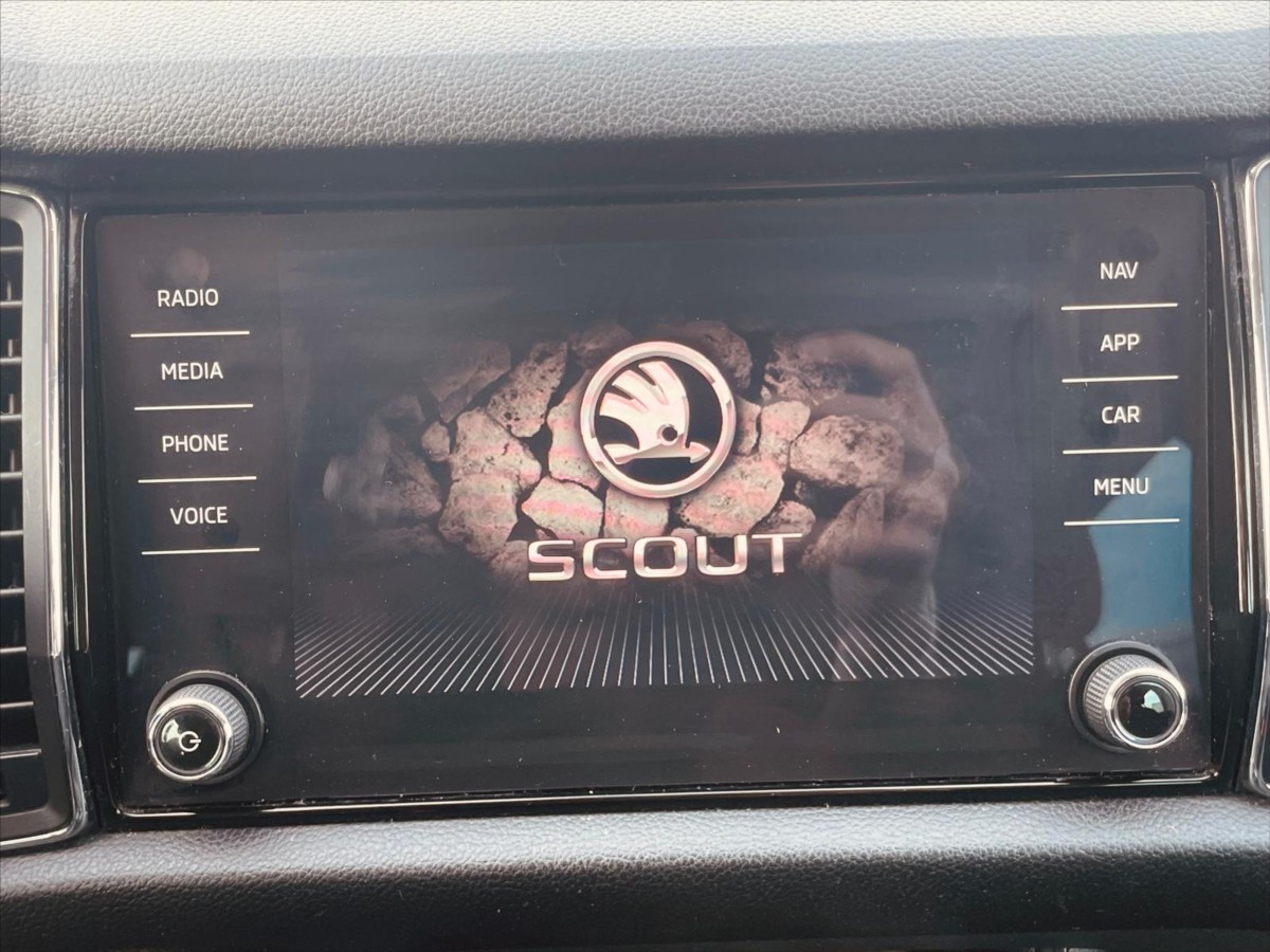 skoda-kodiaq-2-0-tdi-dsg-scout-7-mist-dph - 8