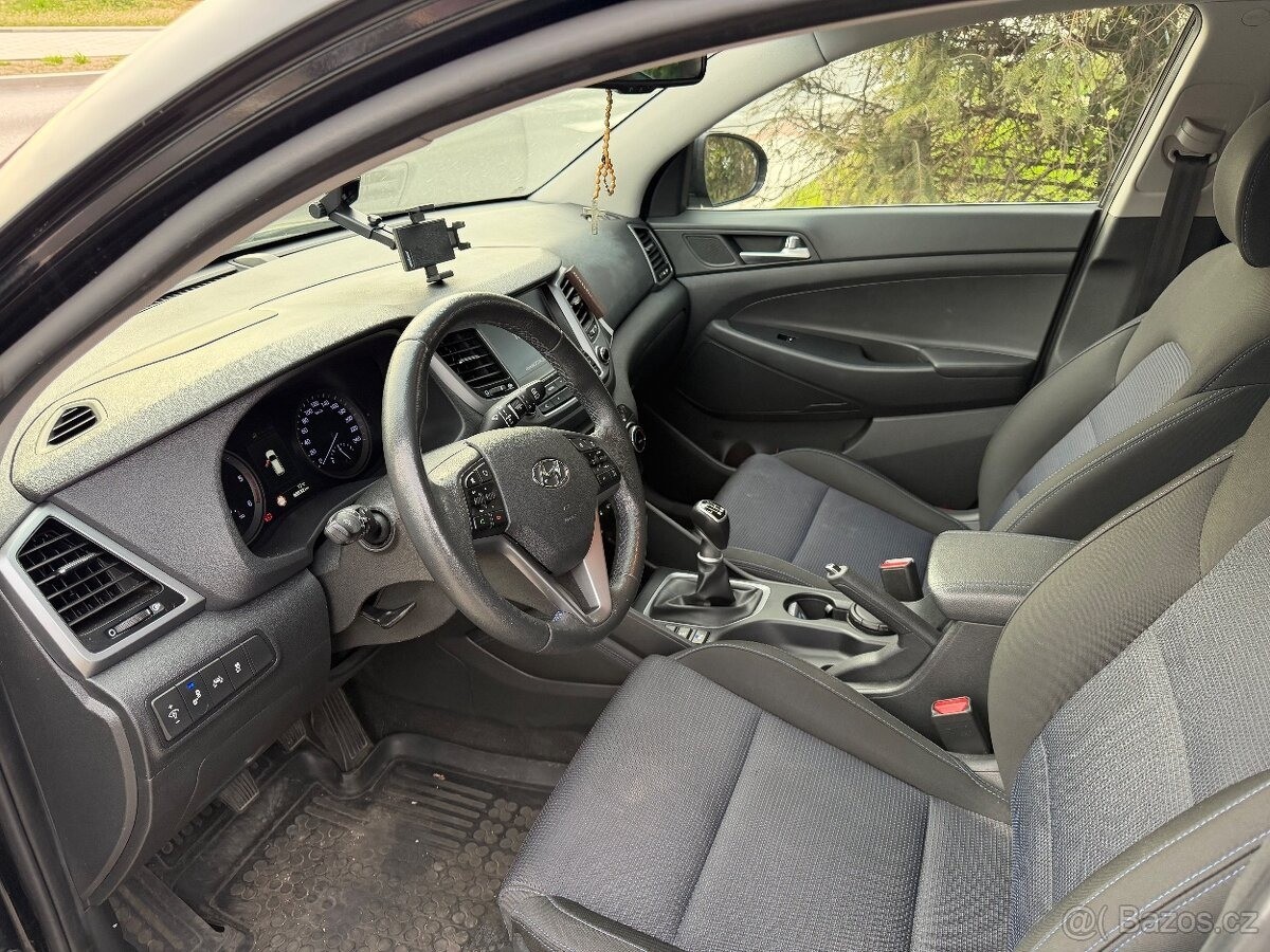 hyundai-tucson-2-0-4x4-88000-km - 1