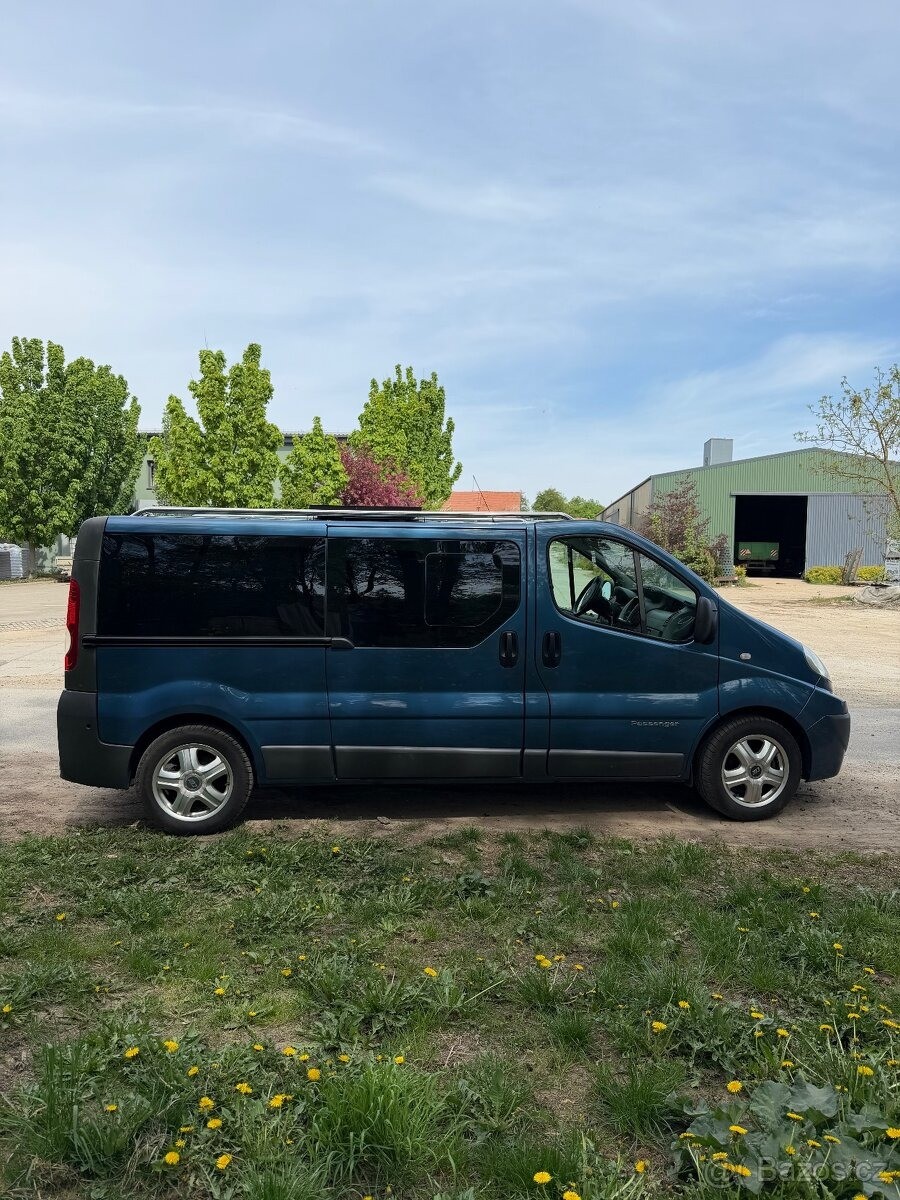renault-trafic-2-5-dci-long-camper - 3