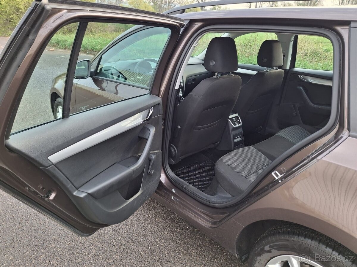 skoda-octavia-1-6-tdi-81-kw-perfektni-stav - 6
