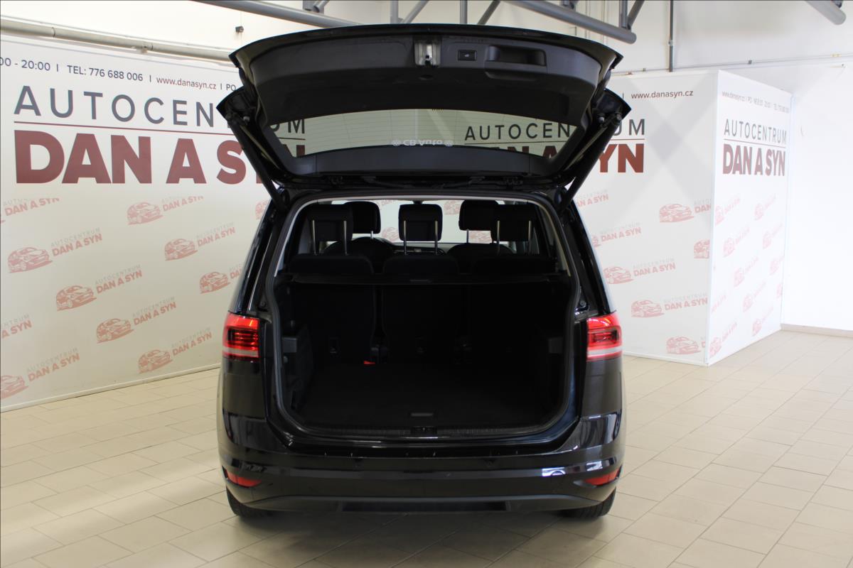 volkswagen-touran-1-5-tsi-110kw-highline-dsg-cz - 6