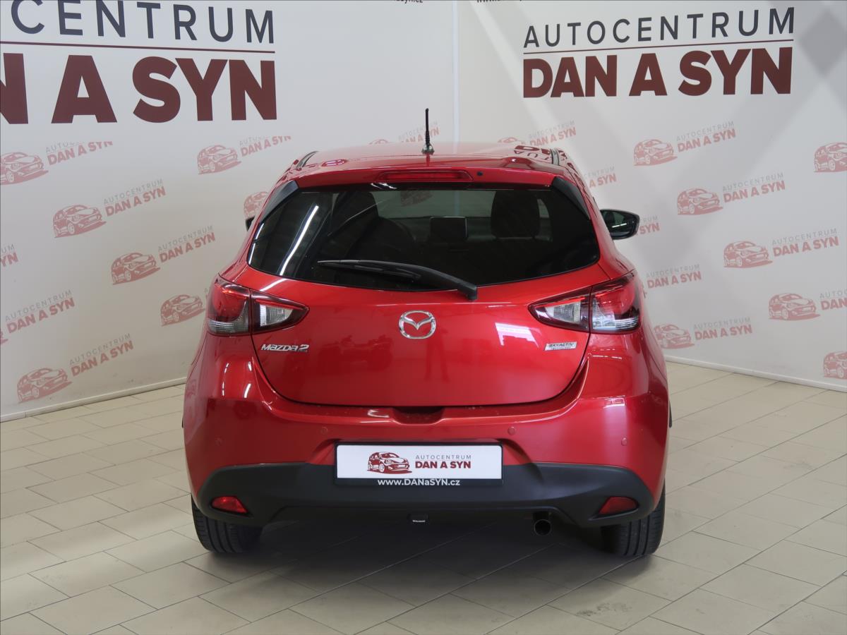 mazda-2-1-5-i-1-majitel-serv-kniha - 4